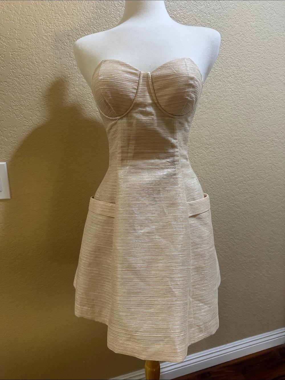 Bebe cream midi dress size small